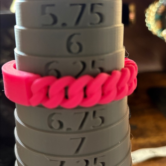 Marc by Marc Jacobs Pink Silicon Link Bracelet - Picture 3 of 3